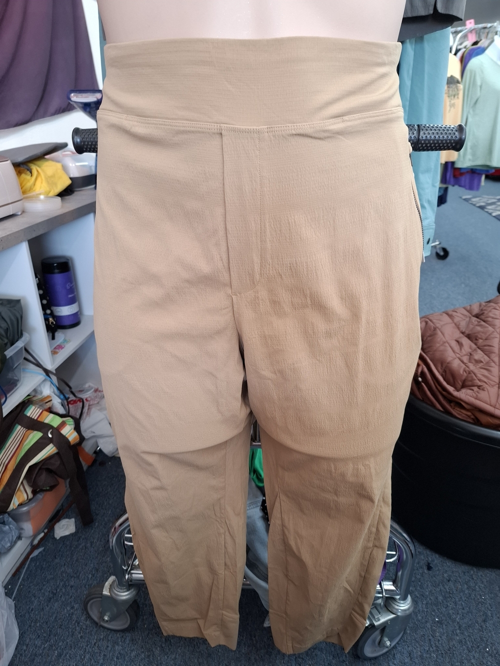 Athleta NWT Light Tan Stretch Waist Athletic Pants Trekkie North Jogger 20 2x